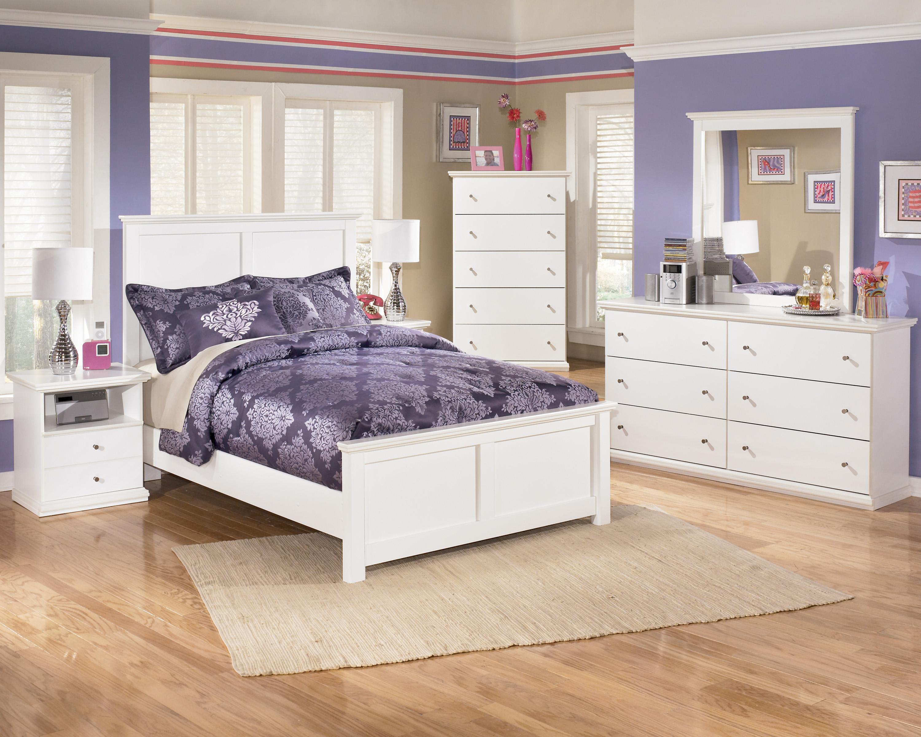 Signature Design by Ashley Bostwick Shoals B139B4 Queen Panel Bed with Simple Moulding Royal